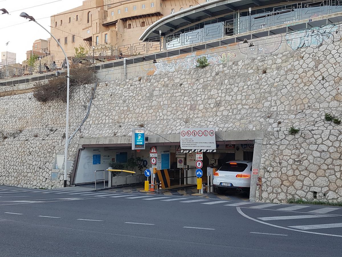 卡利亚里堡旅馆酒店 外观 照片